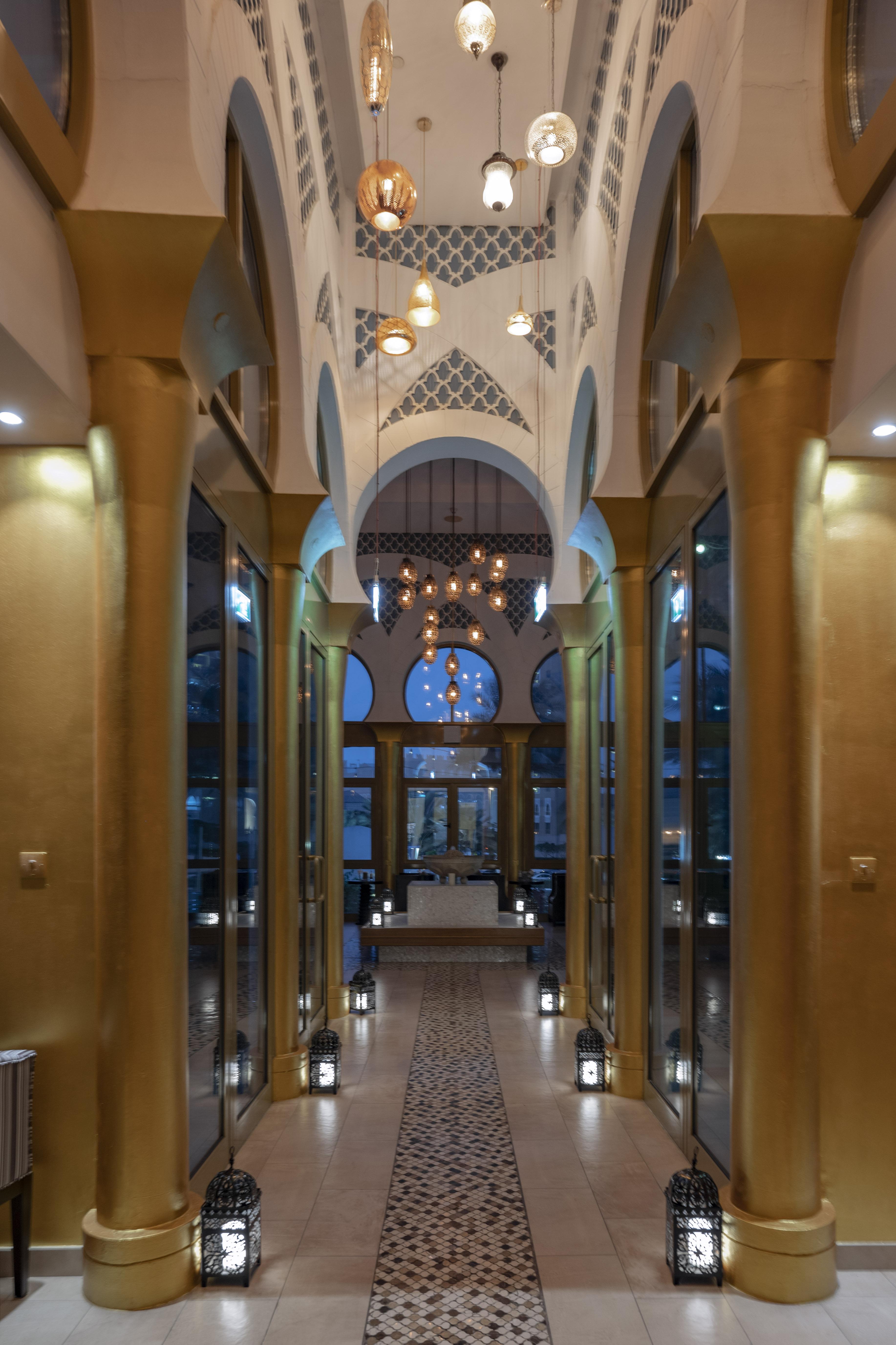 ホテル オークス Ibn バトゥータ ゲート ドバイ エクステリア 写真